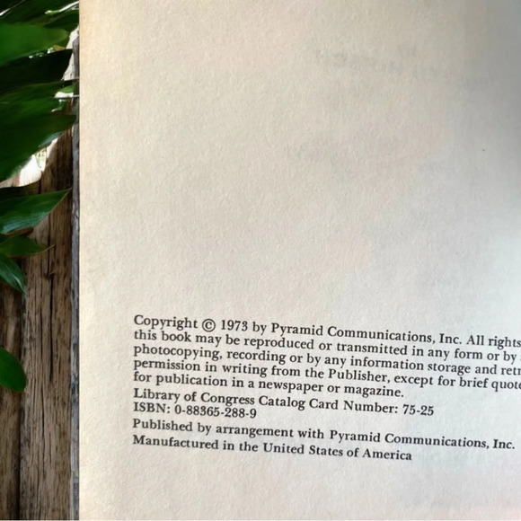 VINTAGE 1973 The Pictorial Treasury of Film Stars: Elizabeth Taylor | Hardcover - Picture 4 of 11